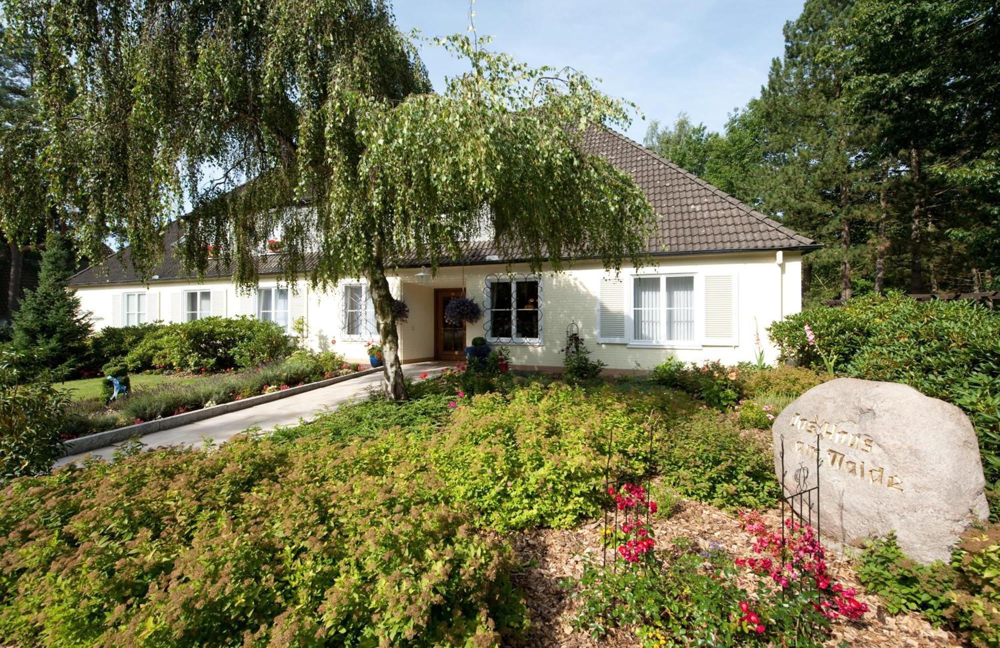 Boutiquehotel Das Haus Am Walde Bad Bevensen Exterior photo